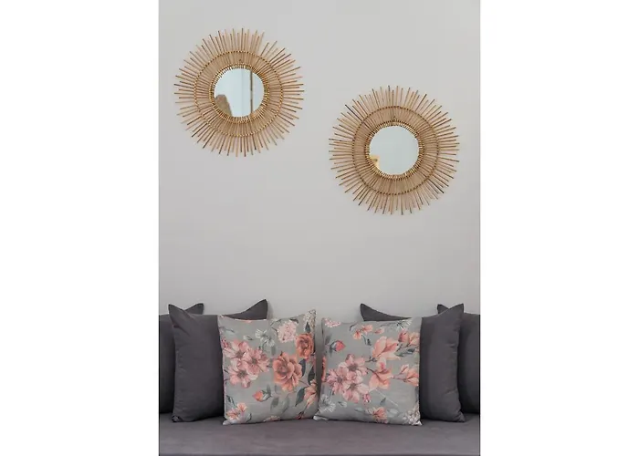 Melina's Cozy Triovasalos